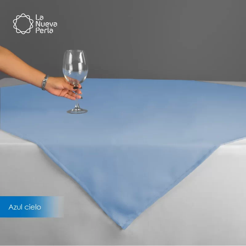 Cubre mantel Tergal Liverpool 145x145 cm Azul Cielo