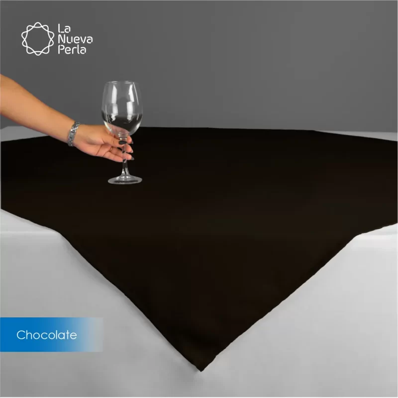Cubre mantel Tergal Liverpool 145x145 cm Chocolate