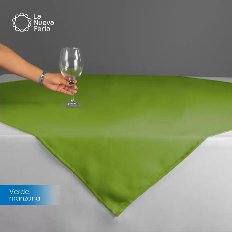 Cubre mantel Tergal Liverpool 145x145 cm Rosa Verde Manzana
